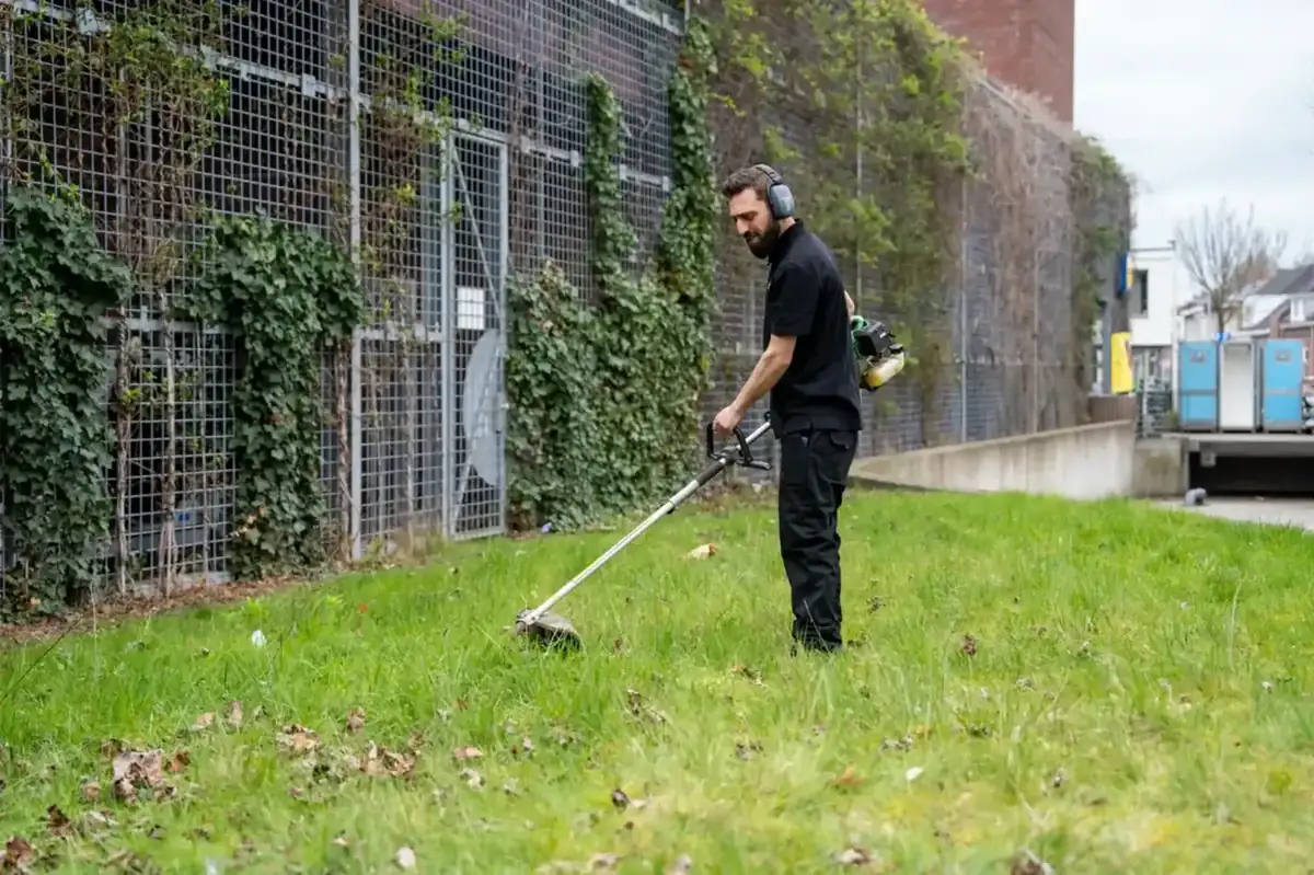 Droogijsstralen van een industriële installatie door Keyo